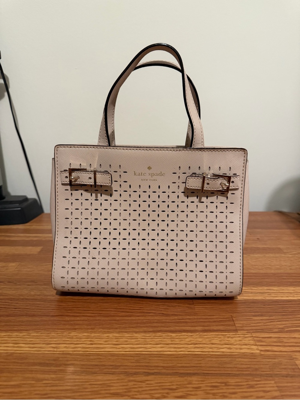 Kate Spade New York Beige Milton Lane Saffiano Leather handbag